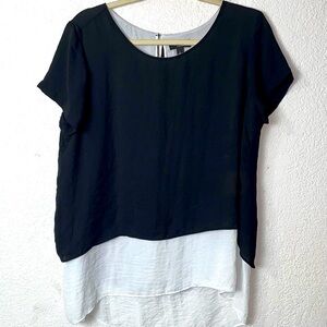 Women’s Ana top size large